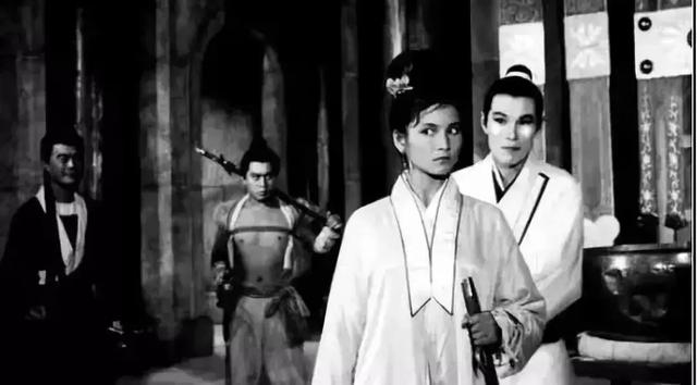 她是武俠影后卻為愛息影！ 中年復出「不怕扮醜」創經典  面對遺憾「學會放下」：我接受世事無常