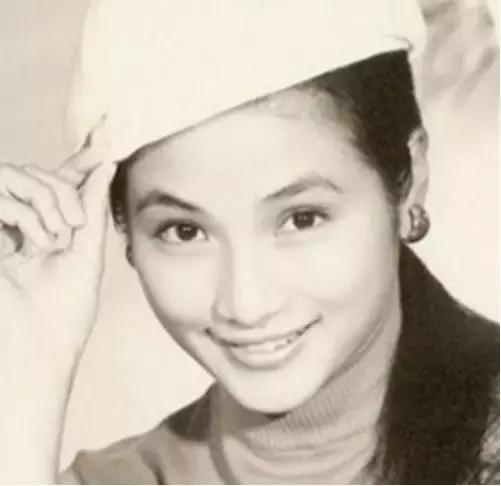 她是武俠影后卻為愛息影！ 中年復出「不怕扮醜」創經典  面對遺憾「學會放下」：我接受世事無常