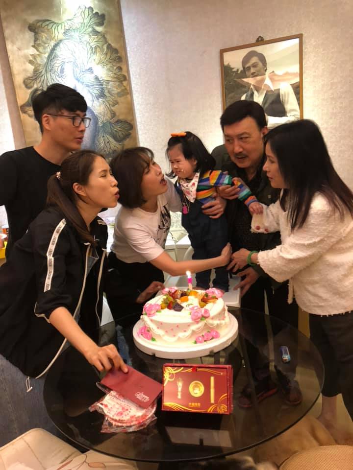 李亞萍自曝「10天沒和老公說話」回家各自睡　余天揭「20年無交集」被她反駁：技術不好