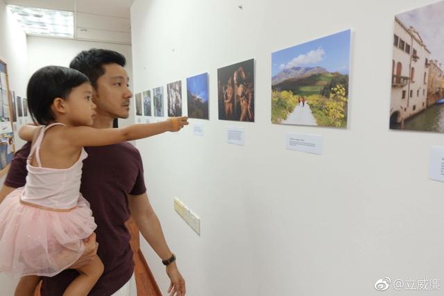 婚後成超級奶爸!立威廉為照顧愛妻「推工作損失6千萬」 「5國混血女兒長大」面容精緻如芭比