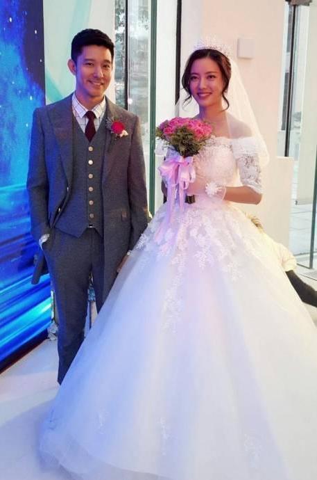 婚後成超級奶爸!立威廉為照顧愛妻「推工作損失6千萬」 「5國混血女兒長大」面容精緻如芭比