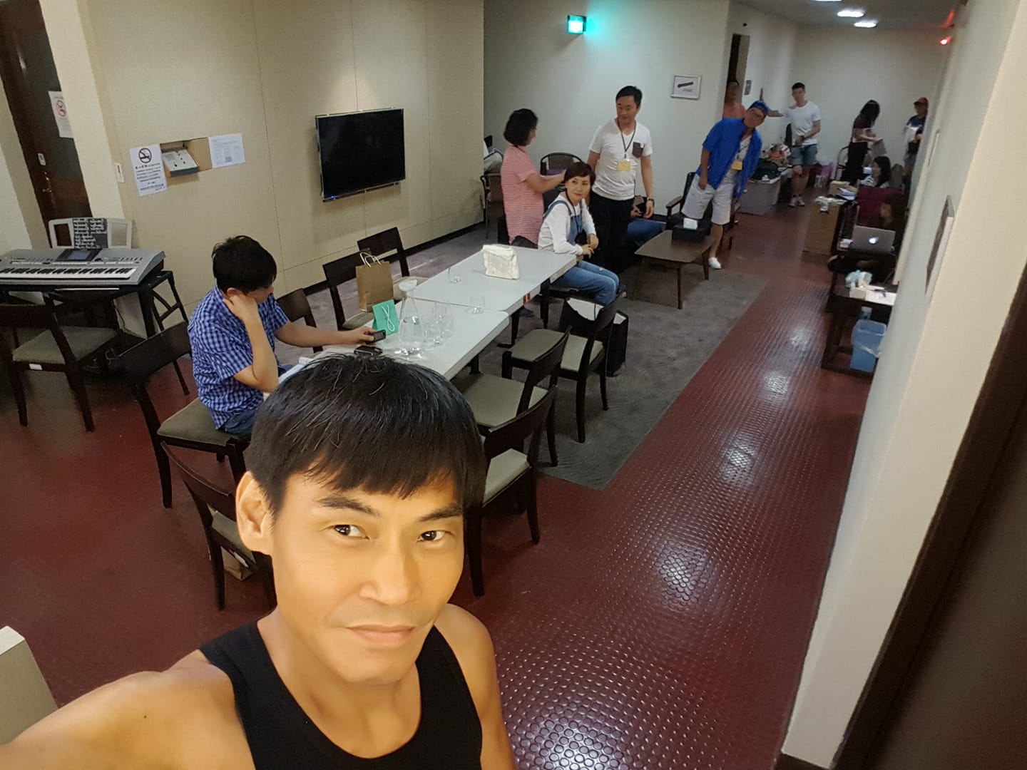 夏靖庭2度當爸！小21歲嫩妻速懷二胎「樂趕人生進度」　挺過風波收穫家庭幸福