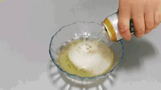 睡前把牙膏塗在腳底上！原來還有這樣的「好處」不知道就太虧了