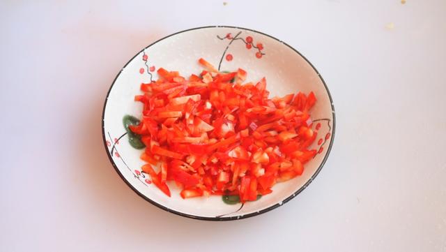 「1把金針菇2個番茄」扔到鍋裡「簡單製做」一上桌就被家人吃完了