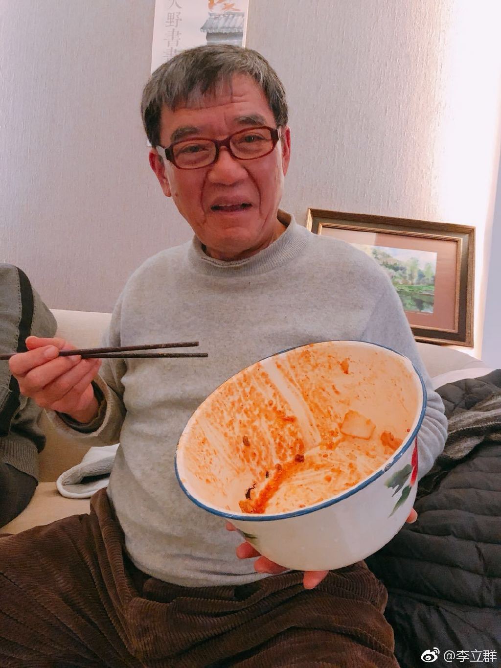 66歲李立群「半夜自己搭飛機」連助理都沒帶 他笑回「寧願一個人」賺越多越孤獨