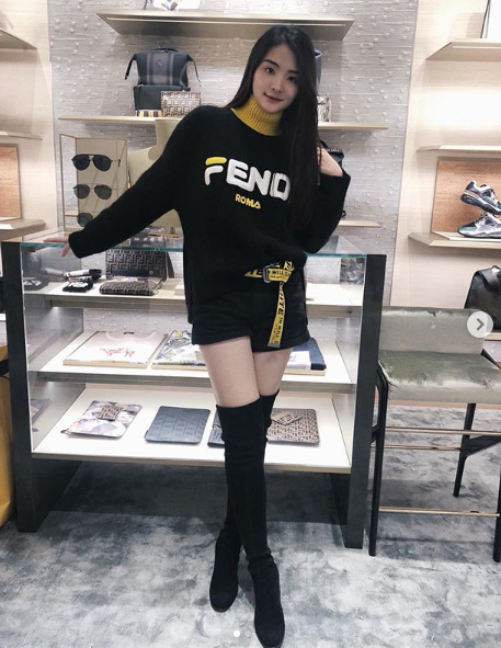 最正星二代出道！陳昭榮「18歲女兒曝光」引暴動　不靠爸「甘願當打雜妹」：被罵也感激