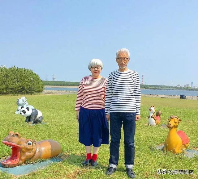 老夫妻愛了40年！每天「穿情侶裝曬恩愛」 粉絲全融化：到老也要這麼幸福