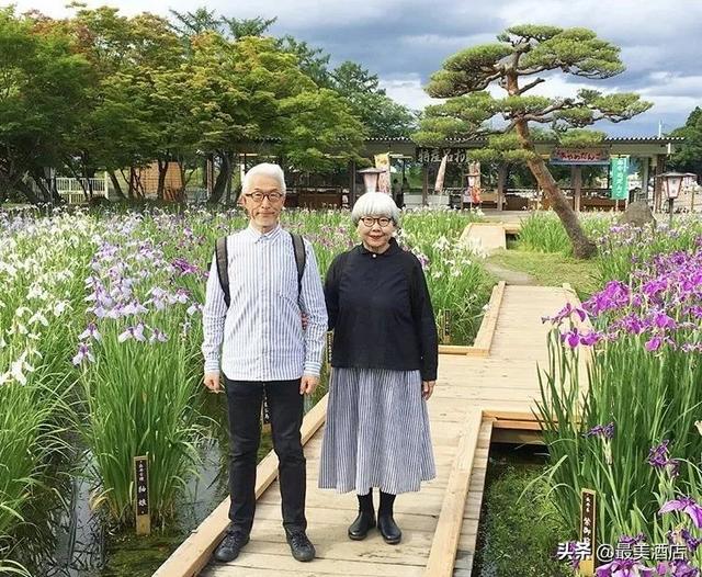 老夫妻愛了40年！每天「穿情侶裝曬恩愛」 粉絲全融化：到老也要這麼幸福