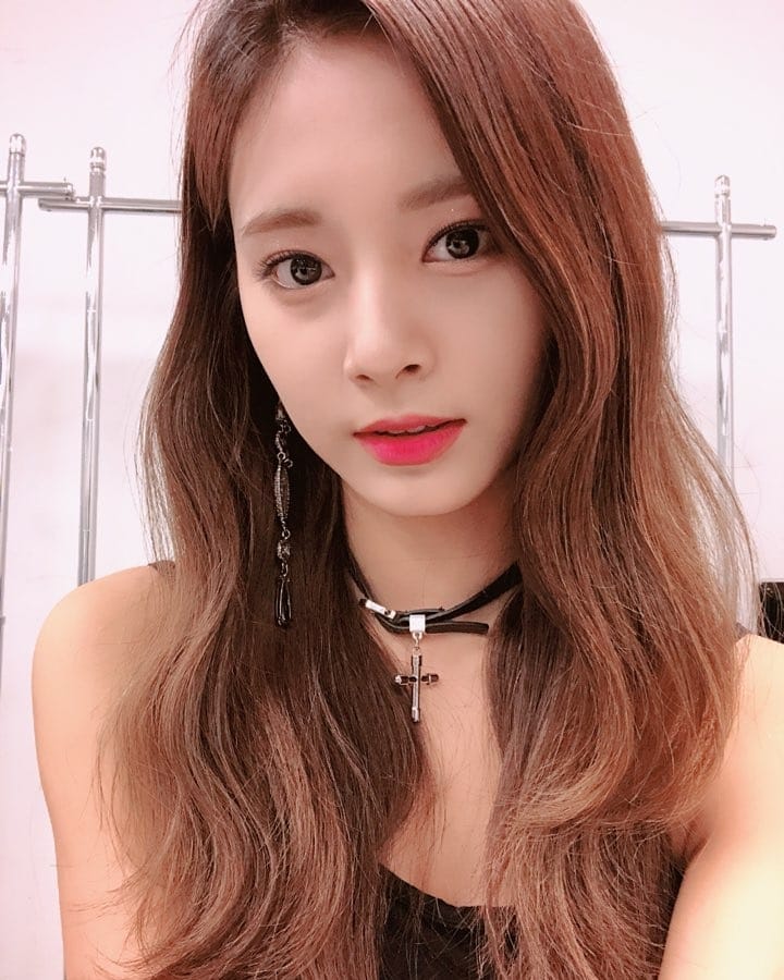 不當明星也可以!子瑜遭起底「家世背景有夠硬」 韓媒挖「爸媽4大驚人秘密」:全台3家醫院和她有關