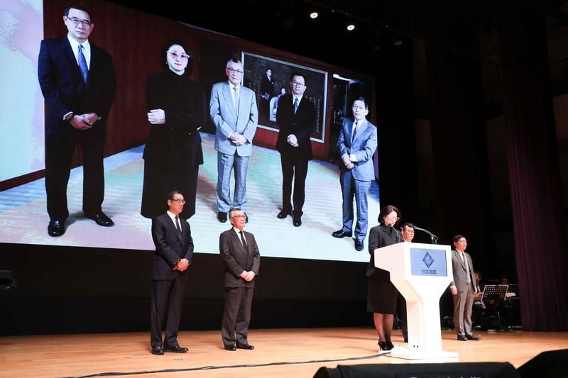 嚴凱泰遺孀「很早就接手集團」冠夫姓扛下重擔　4大老臣曝「她比嚴凱泰還厲害」不得不佩服她