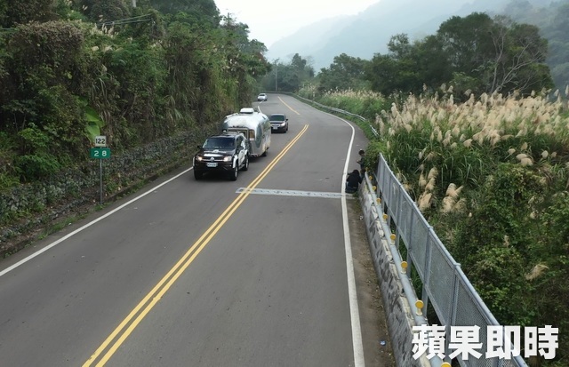 愛心剪刀手率「義剪團」前進偏鄉！ 魔髮車服務超過1500人…為居民笑容他堅持「永遠做下去」