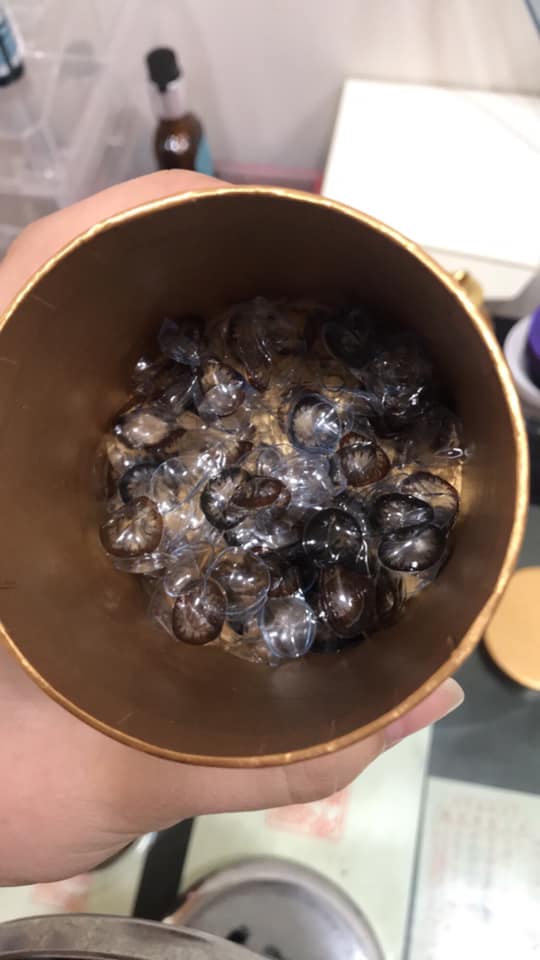 以為有喇牙！房間驚見「放射狀多腳肉蟲」嚇壞　靠近一看「異形真面目」網推爆：女生才懂的苦