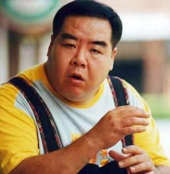 「肥貓」鄭則仕坦言：能賣都賣了！巨債纏身多虧「劉德華拉一把」 4年「翻轉影帝人生」淚謝妻子不離不棄