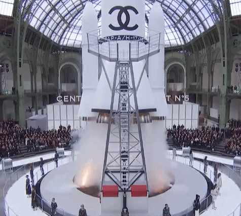 人有多自律，就能走多遠！一天工作16個小時，一年瘦42公斤，他對自己的狠讓世人都服氣！