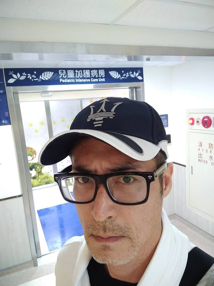 56歲黃建群從浪子變暖爸！甩不開「賈靜雯舊愛」他一笑置之  曾遇「中國女星敲門」坦言：被嚇壞