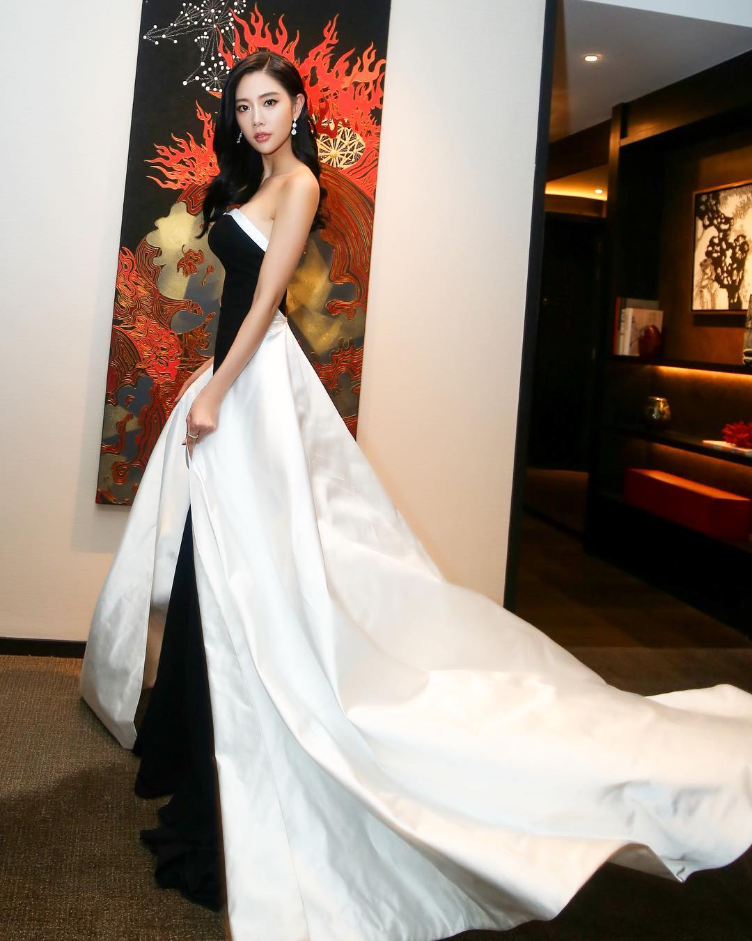 「亞洲第一美女」閃嫁！5年前美貌征服全球　高富帥老公「2.2億買新婚房寵妻」網看傻：根本電影情節