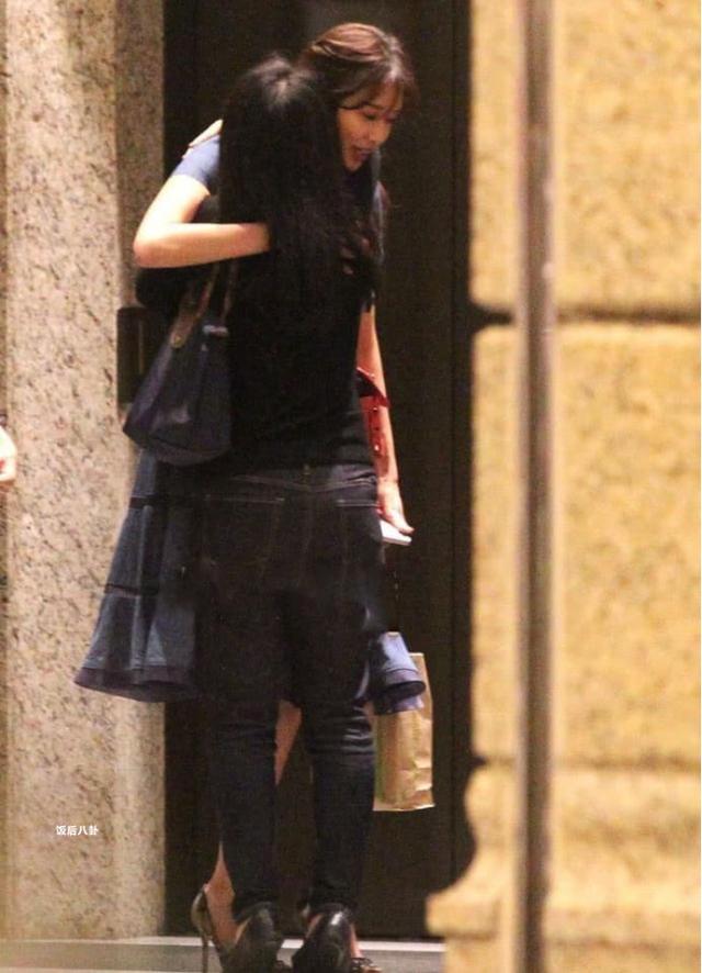 林志玲44歲依舊是少女！ 好友聚餐後「一一擁抱」超有心 和同齡閨蜜合照「彷彿兩代人」