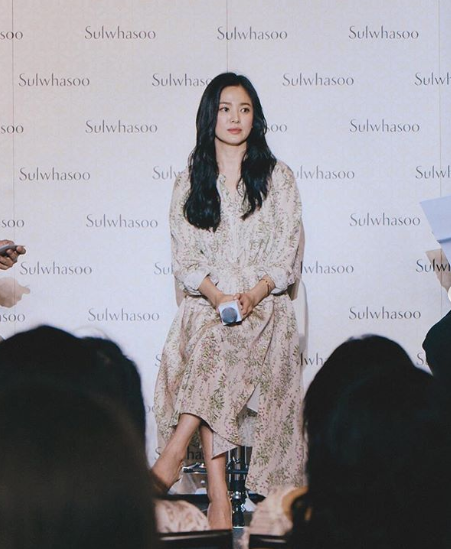 離婚傳言持續延燒！宋慧喬「摘婚戒現身」再登熱搜　遲遲不回應「雙宋夫妻首度出面」：這很正常