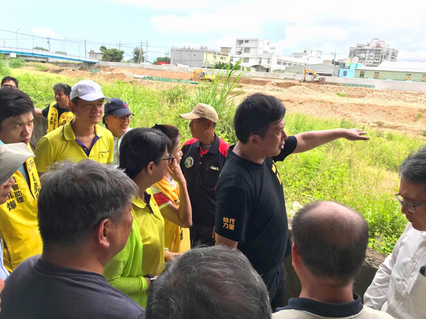 黃國昌父當保人「負債數千萬」他誓學法律正義發聲! 「超犀利質詢」官員難招架 最謝老婆無悔支持