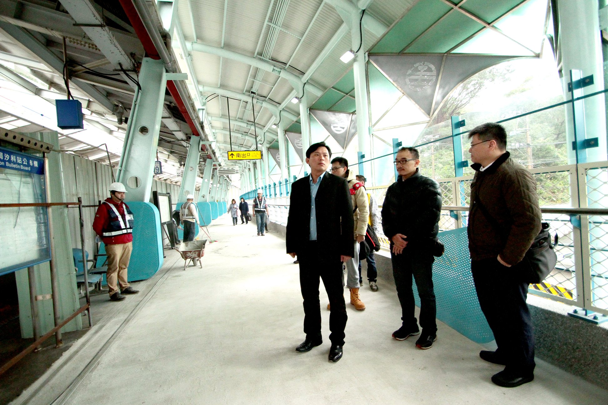 黃國昌父當保人「負債數千萬」他誓學法律正義發聲! 「超犀利質詢」官員難招架 最謝老婆無悔支持