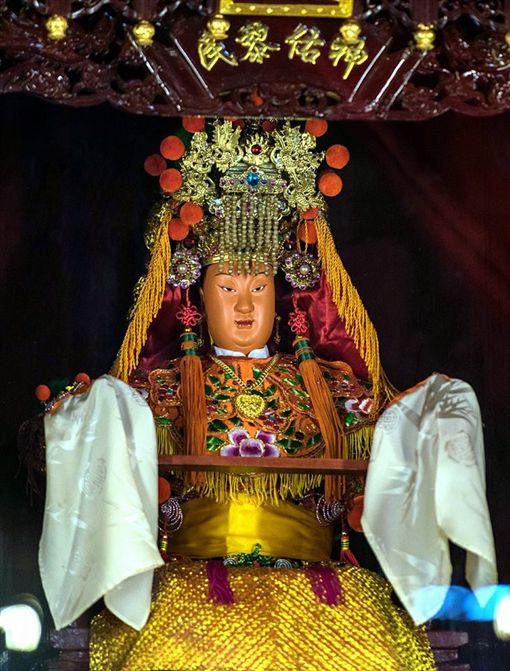 父親送醫不醒37天！女兒挺7月孕肚「跪求白沙屯媽祖救爸」　鑾轎趕路「突然奇蹟回頭」她秒淚崩