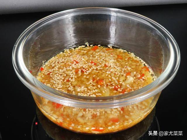 萬能調料汁的做法，不管拌什麼涼菜都好吃，涼拌菜必備