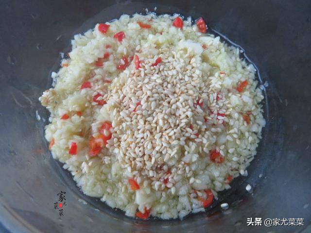 萬能調料汁的做法，不管拌什麼涼菜都好吃，涼拌菜必備