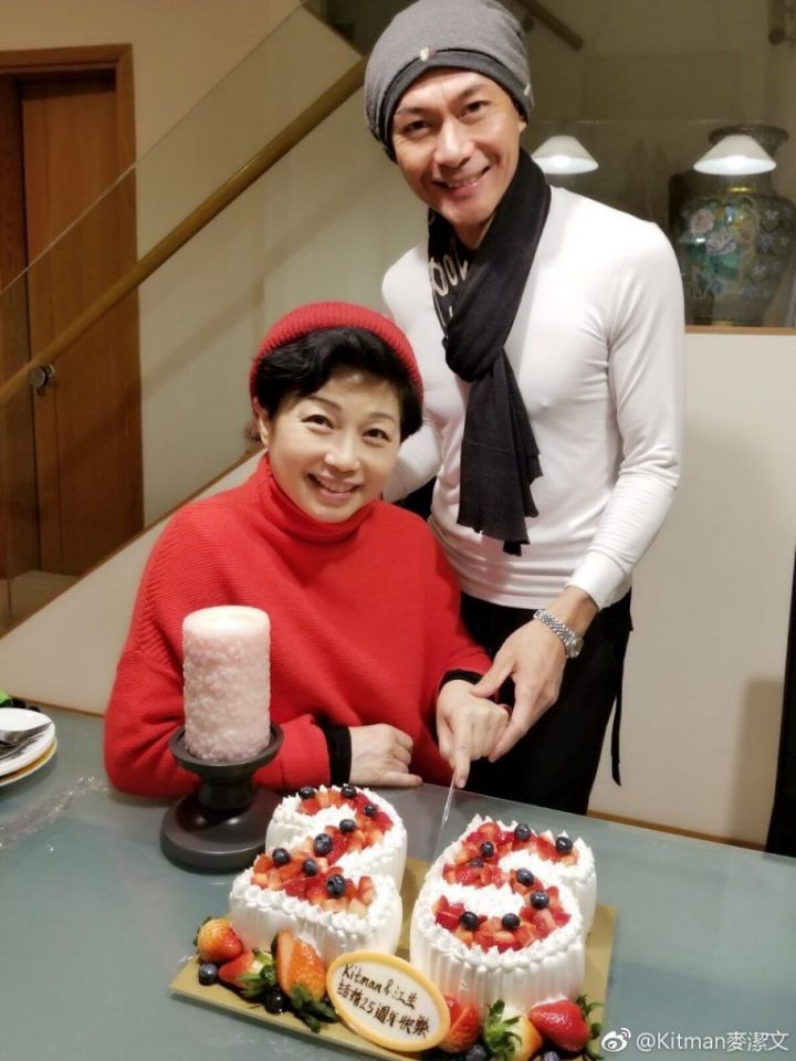 拒當星二代！港星江華「26歲帥兒曝光」！ 多家公司搶栽培…他卻「投身醫界」服務社會