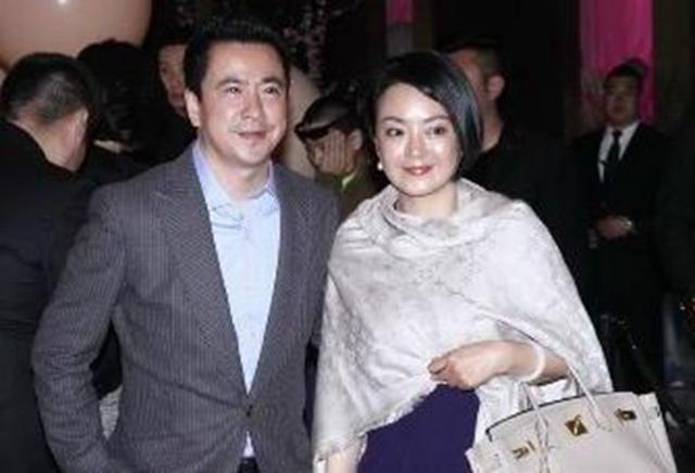 不顧家人反對「下嫁窮小子」今身價千億　為妻補辦「世紀婚禮」