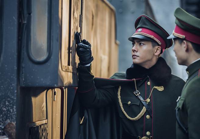 她便利商店巧遇「182cm天菜男神」不敢認！　對方發現主動問「一起拍照吧」網狂讚：我也遇過他❤