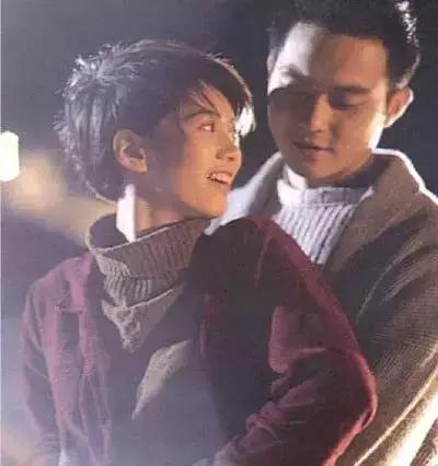 47歲袁詠儀倆月「怒瘦10公斤」，重返港姐女神形象，直言老公眼神都變了！