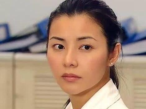 40歲找到真愛！「老公鄭伊健」把女星寵成公主  如今瘦身成功「重回美貌巔峰」美翻