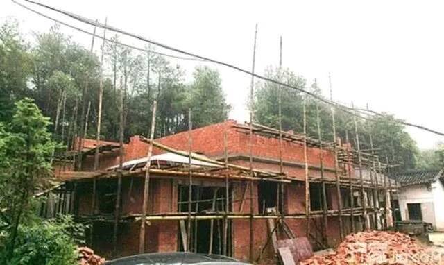 公婆偏心:新房給弟弟,舊房分給哥哥,不久公婆和弟弟就後悔了