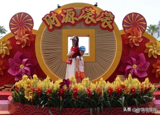 郭可盈去了幾天新加坡， 就換了三個愛馬仕包包！女兒清秀可人，笑起來模樣像極爸爸！