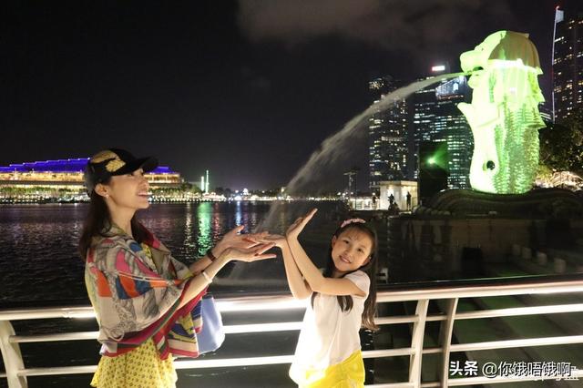 郭可盈去了幾天新加坡， 就換了三個愛馬仕包包！女兒清秀可人，笑起來模樣像極爸爸！
