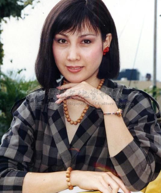 曾被判終身坐輪椅！沈海蓉曾扛11人家計「與本土一哥維持3年婚姻」  如今「年過半百拚碩士」與女兒相依為命