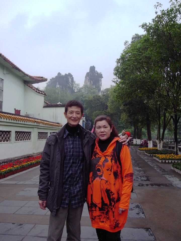 阿西入行40年紅得辛苦！ 遭逼拍戲「老婆生小孩黑衣人堵」女兒同為演員「堅持不幫」：別當靠爸族