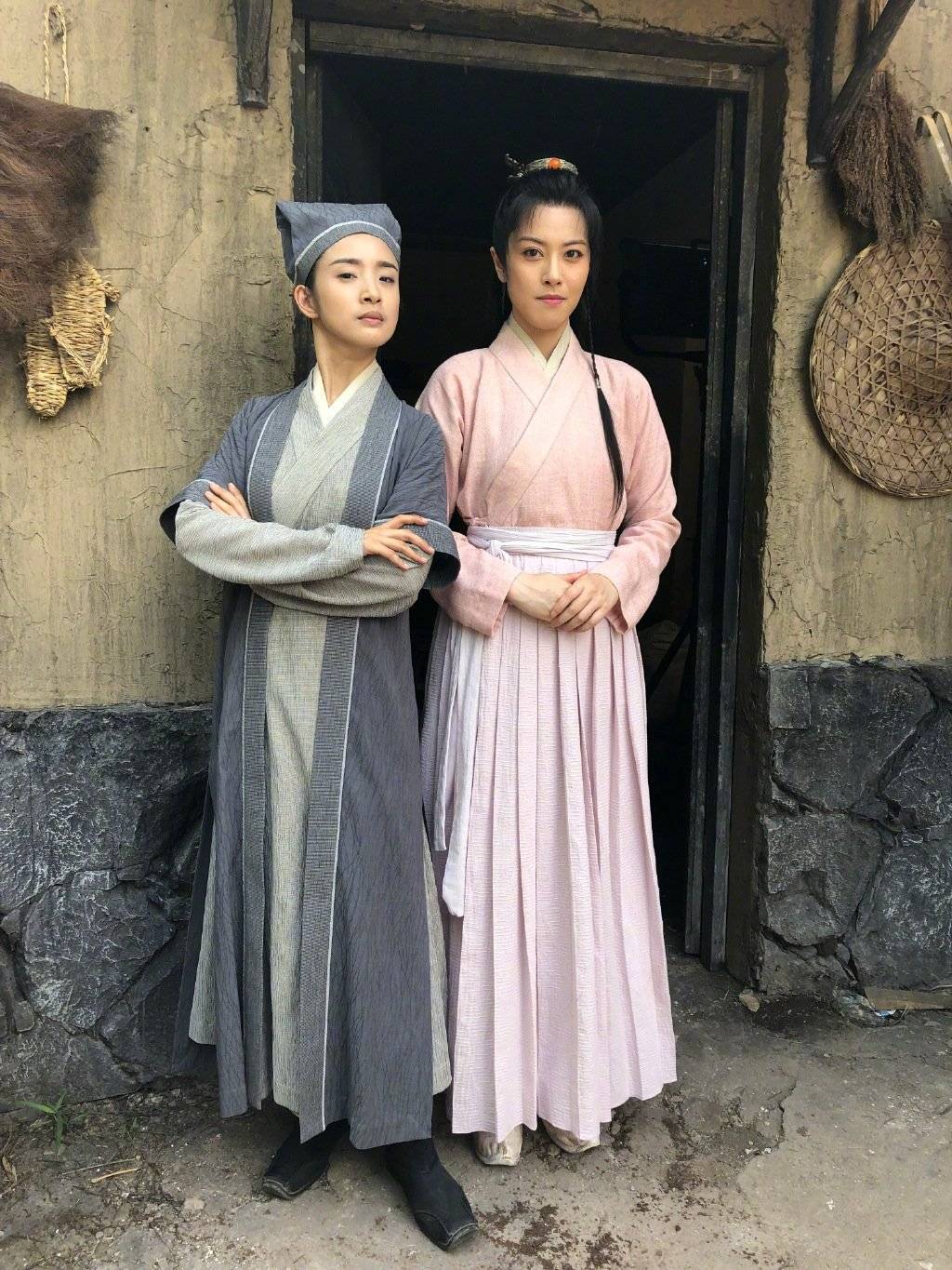 中國最帥女生演男二「古裝比男主角還帥」!最新劇照曝光「首度換回女裝」男網友淪陷:林依晨輸了