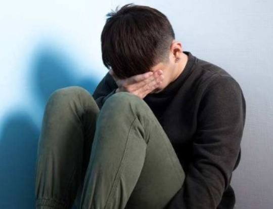 兒子帶女朋友回家,到屋裡發現我金鍊子不見,搜她的身我面如土色