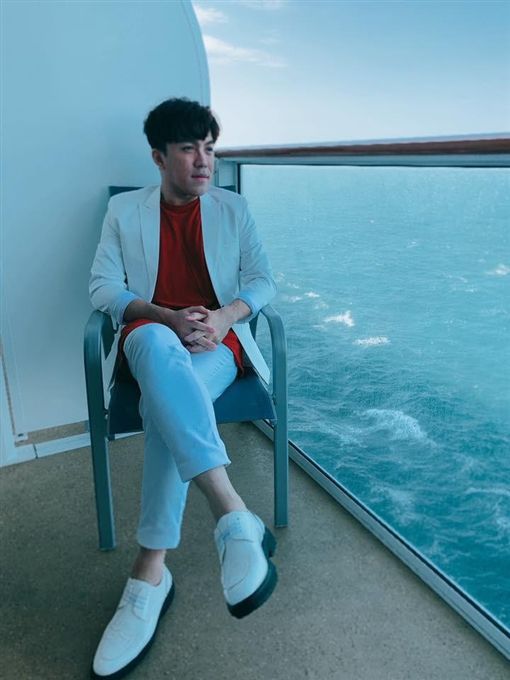 本土男星郵輪獻唱「一晚收上萬紅包」！ 怕一夕全無「把經紀人顧牢牢」憂沒人氣半個月無法入眠  