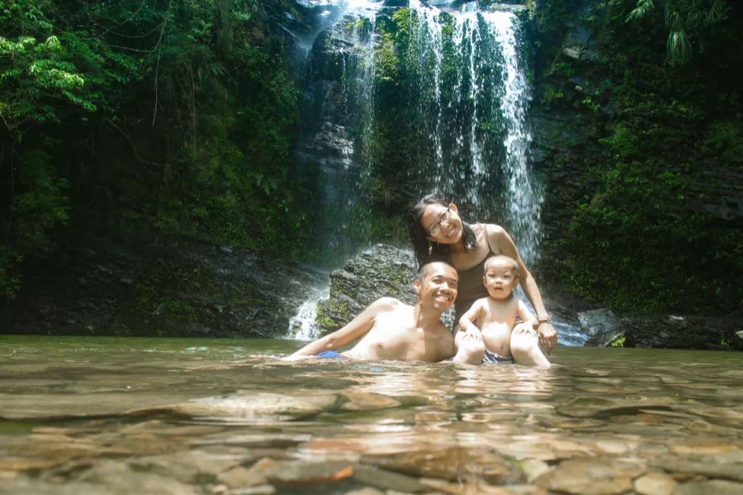 13年無房無車仍開心！高學歷夫妻「棄高薪當農民」，穿二手衣，每月只花100元養孩子