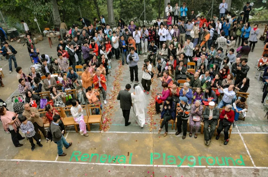 13年無房無車仍開心！高學歷夫妻「棄高薪當農民」，穿二手衣，每月只花100元養孩子