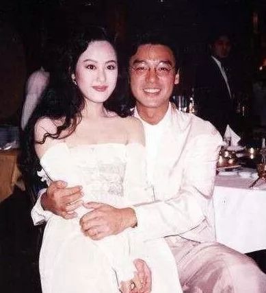 離婚20年首次相見 ！鍾鎮濤說你還那麼美，章小蕙說對不起讓你破產...