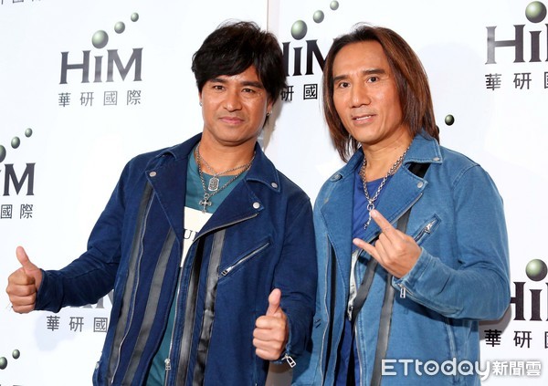 動力火車訂婚了！尤秋興情定「交往1年女友」終結單身！　顏志琳感性致詞「真的太黏我」感動眾人