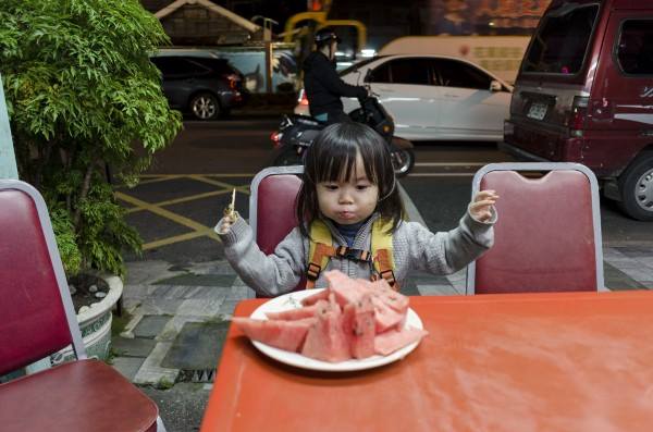 新加坡爸爸「單獨帶2歲女兒」前往台灣旅行！一踏上旅程「秒感受到媽媽的偉大」：發自內心佩服