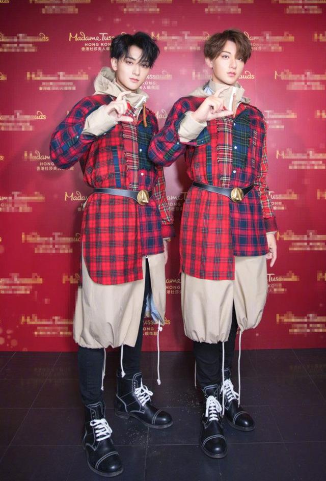 明星與自己的蠟像合影！唐嫣、胡歌真假難分，最後一位「醜」到連自己都不忍抬頭看