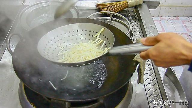 杏鮑菇加上雞蛋！廚師長悄悄分享的小秘方，實在是太好吃了