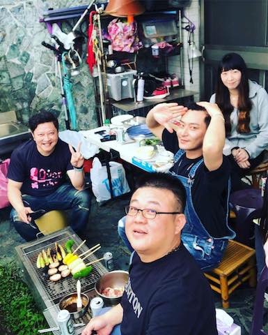 樂當自耕農!陳冠霖無奈沒戲拍「只好回家種田」 帶兒踏青「鬍子都沒刮」網驚:不拍戲了?