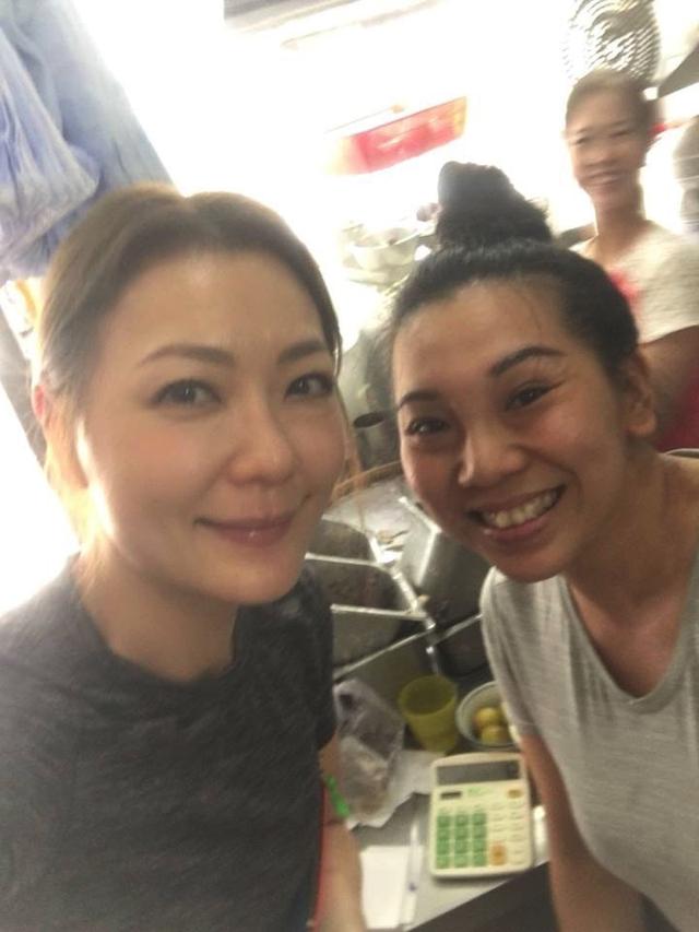 單親媽媽獨扛家計！小店面臨倒閉「受周潤發幫忙」生意爆滿　她心存感激「做善事回報」