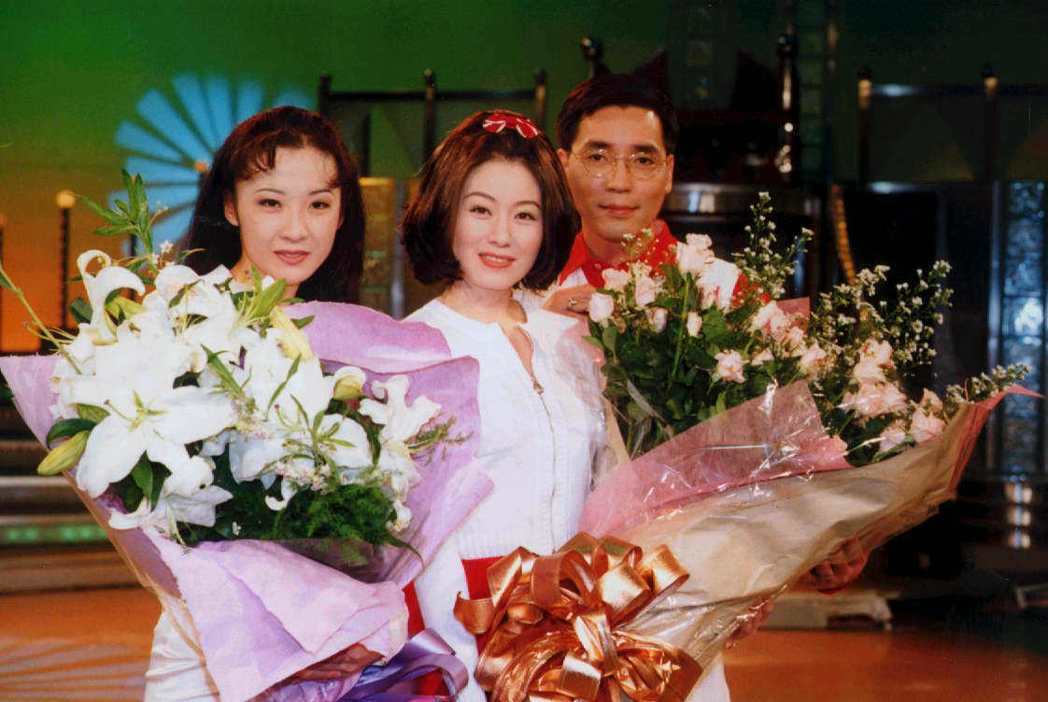 《五燈獎》最美主持人為愛甘願隱退！14年來「從嬌嬌女變賢淑良母」現況老公「淚崩自責」